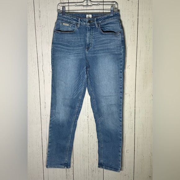 Calvin Klein Jeans Y2K Regular Wash Straight Leg Jeans Size 28 - Picture 1 of 5